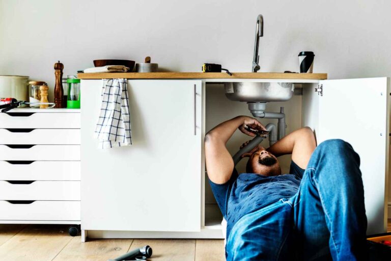 Guide to Finding the Best Plumber 768x512