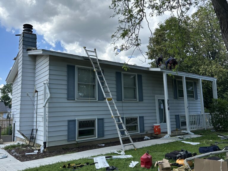 roof replacement project in Gurnee IL 768x576
