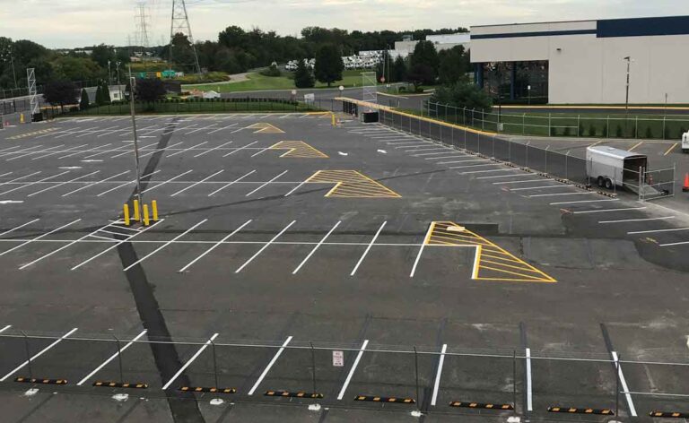 Move Parking Lot 768x472