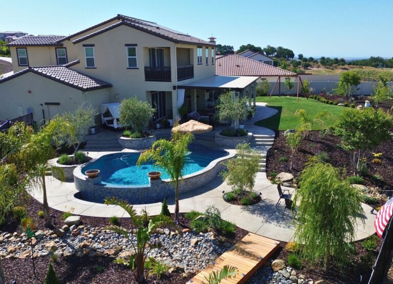 Swimming Pool Construction Portfolio 768x555